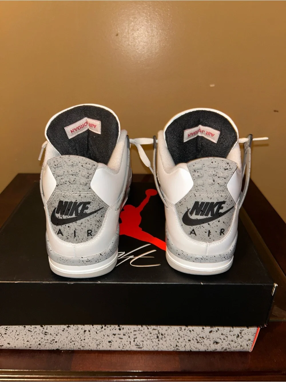 Jordan 4 “White Cement 2025”